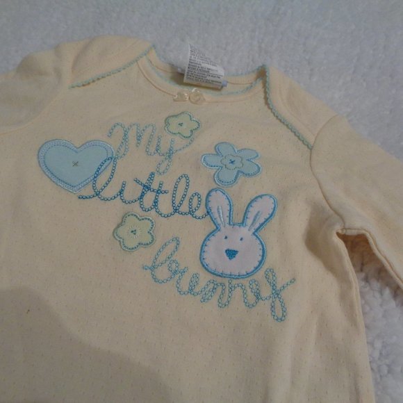 VITAMINS Baby 2 Piece Bunny Outfit with Rattles in Feet Size 6 - 9 Month… - Picture 3 of 9